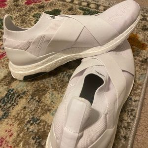 Adidas ultra boost solid white